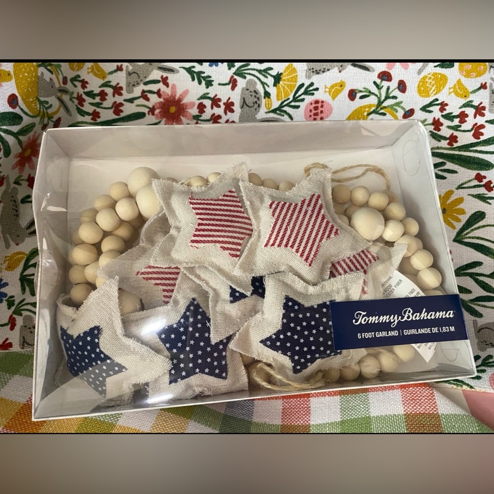 Tommy Bahama Patriotic Beaded and plush stars  6’ garland - Brand New - Picture 2 of 5